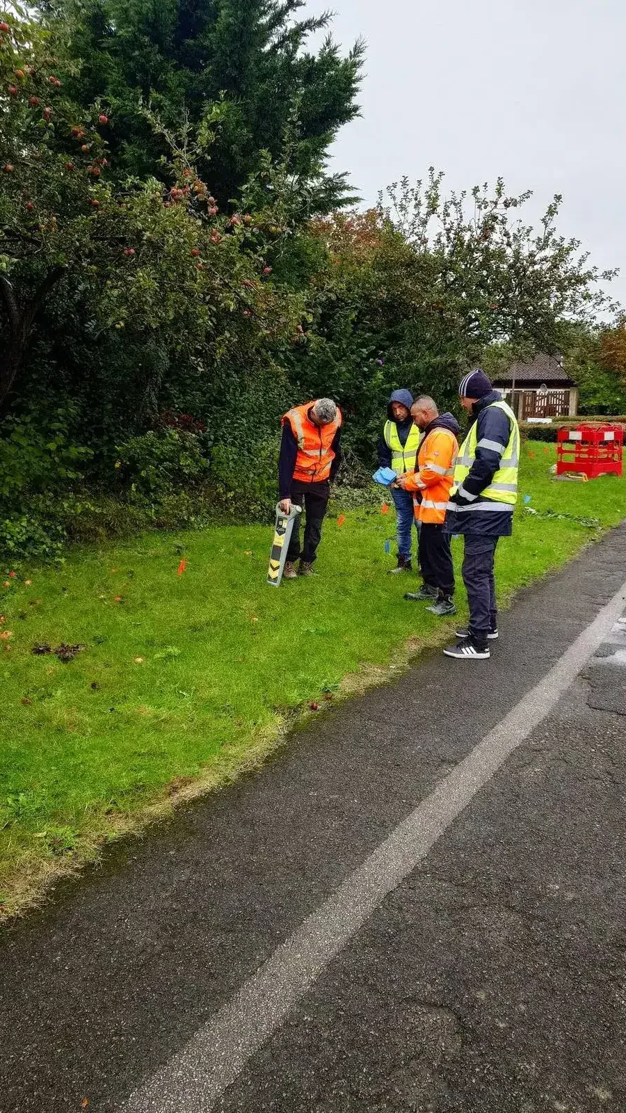 CAT and Genny used for utility detection
