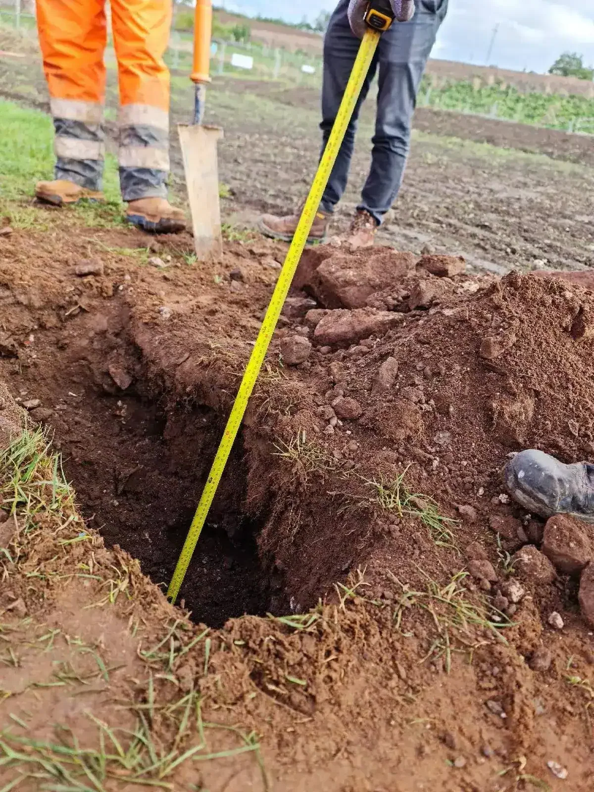 Safe excavation near underground services