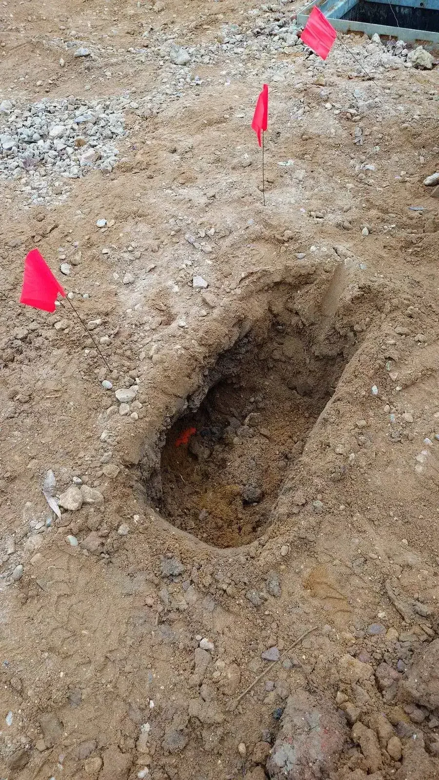 Safe dig training near underground utilities