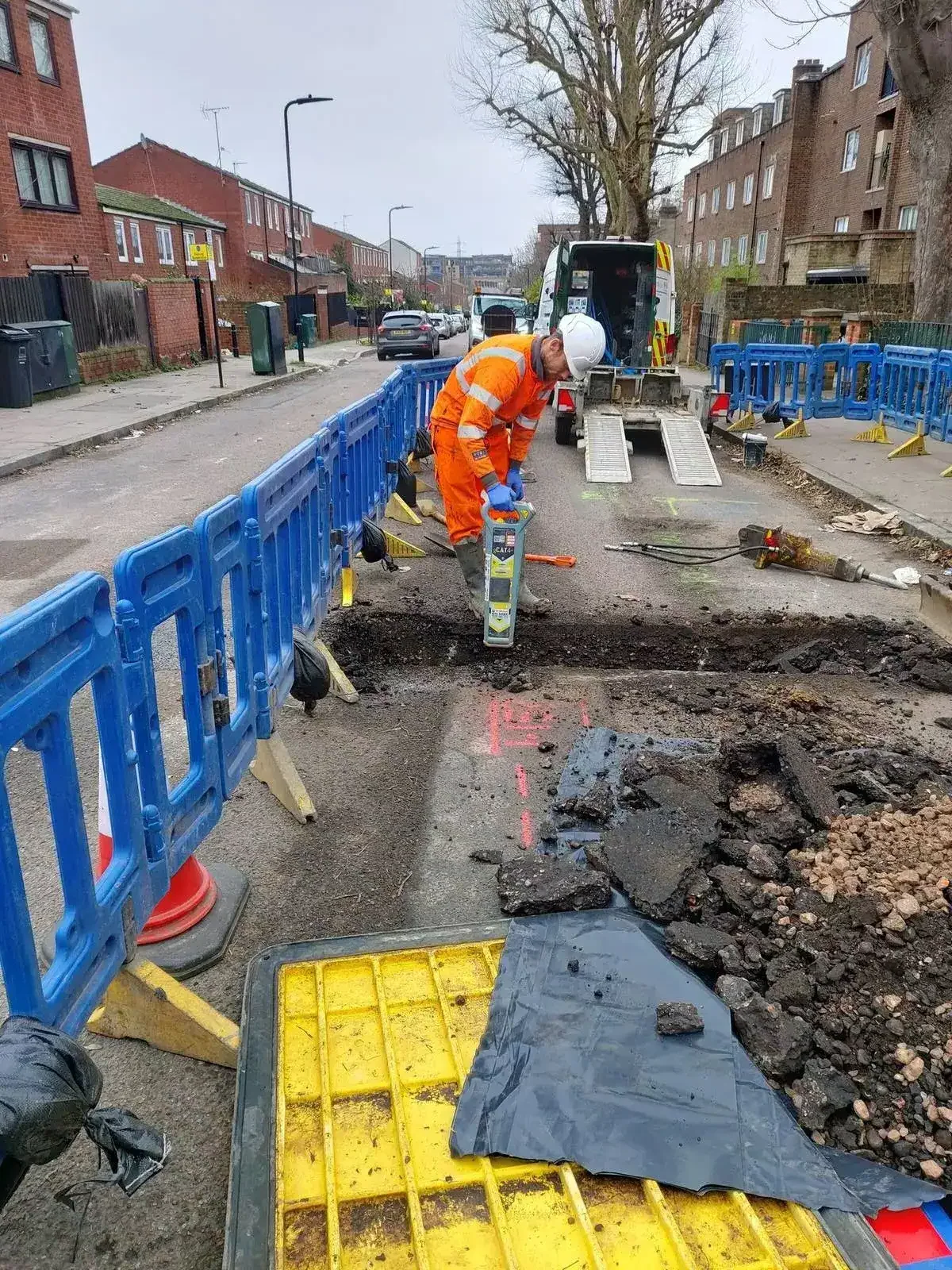 On-site safe excavation practical demonstration